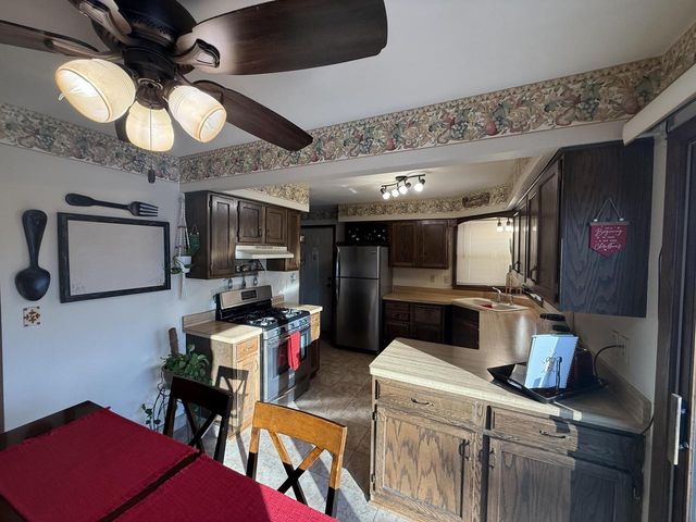 10525 W Rae AVENUE, Milwaukee, WI 53225