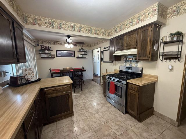 10525 W Rae AVENUE, Milwaukee, WI 53225