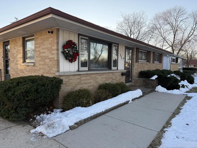 10525 W Rae AVENUE, Milwaukee, WI 53225