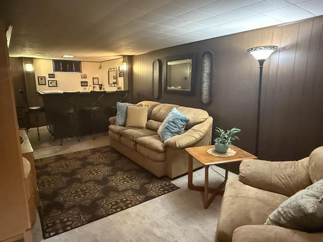 10525 W Rae AVENUE, Milwaukee, WI 53225