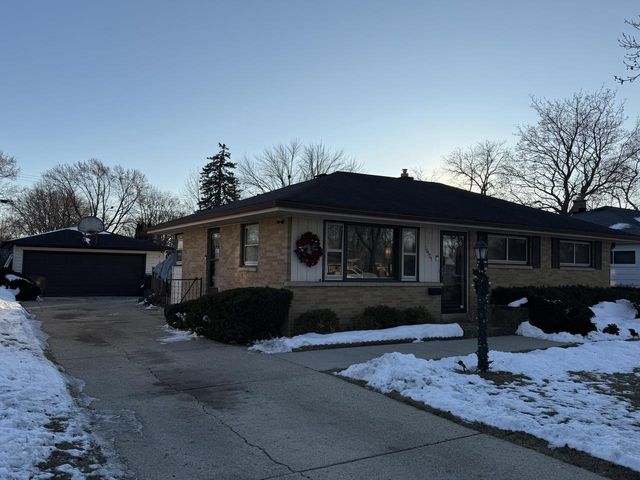 10525 W Rae AVENUE, Milwaukee, WI 53225