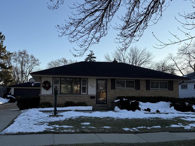 10525 W Rae AVENUE, Milwaukee, WI 53225