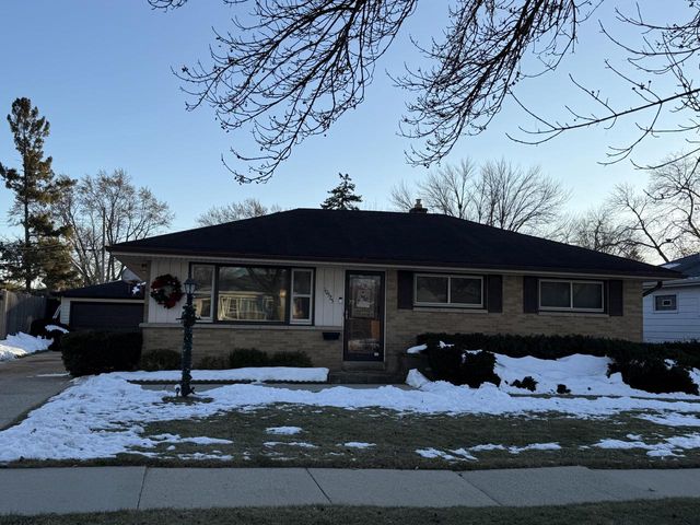 10525 W Rae AVENUE, Milwaukee, WI 53225