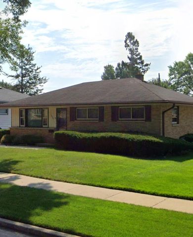 10525 W Rae AVENUE, Milwaukee, WI 53225