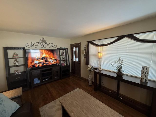 10525 W Rae AVENUE, Milwaukee, WI 53225