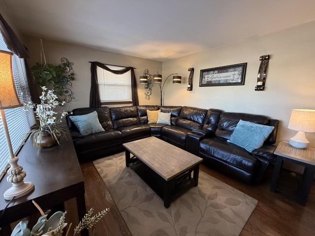 10525 W Rae AVENUE, Milwaukee, WI 53225