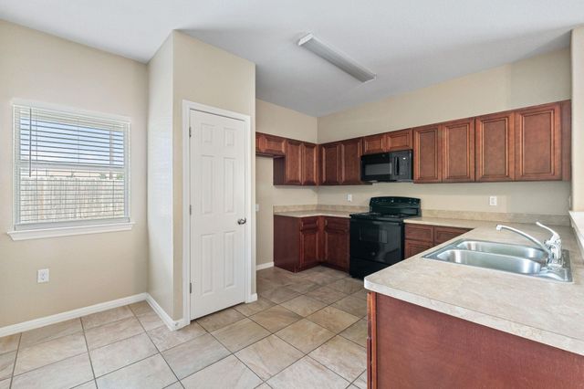 408 Carl Shipp DR A, Liberty Hill, TX 78642