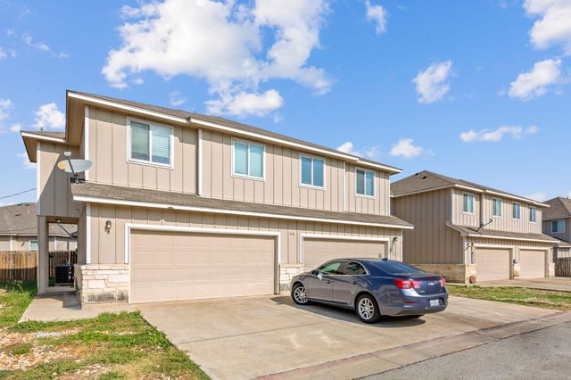 408 Carl Shipp DR A, Liberty Hill, TX 78642