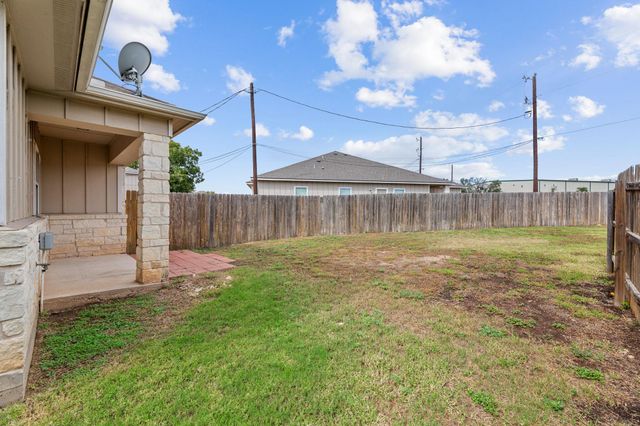 408 Carl Shipp DR A, Liberty Hill, TX 78642