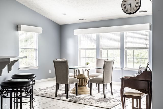 17813 Crown Pointe Court, Noblesville, IN 46062