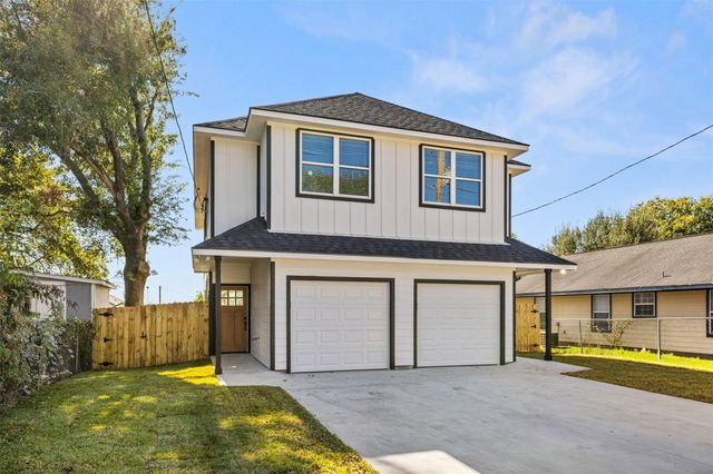 1105 East Main Street, Brenham, TX 77833