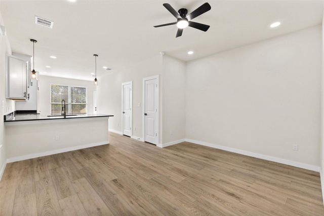 1105 East Main Street, Brenham, TX 77833