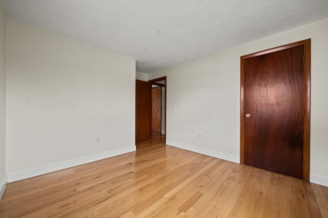 23 Buttaro Rd, Woburn, MA 01801