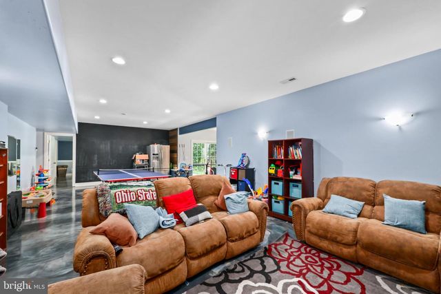 1 ROLLING BROOKE CT, Stafford, VA 22554