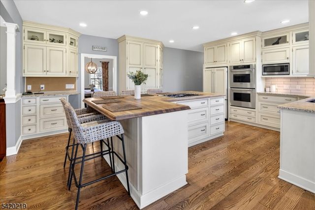 111 Red Oak Way, Montgomery Twp., NJ 08502