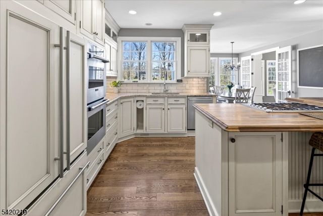 111 Red Oak Way, Montgomery Twp., NJ 08502
