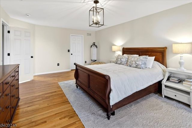 111 Red Oak Way, Montgomery Twp., NJ 08502