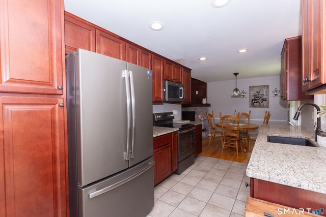 33 School Road, Bolton, CT 06043