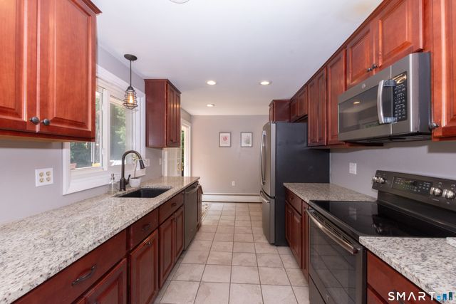 33 School Road, Bolton, CT 06043