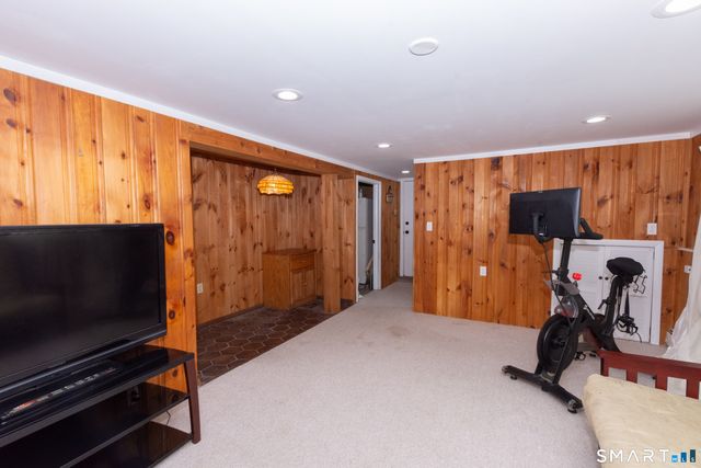 33 School Road, Bolton, CT 06043