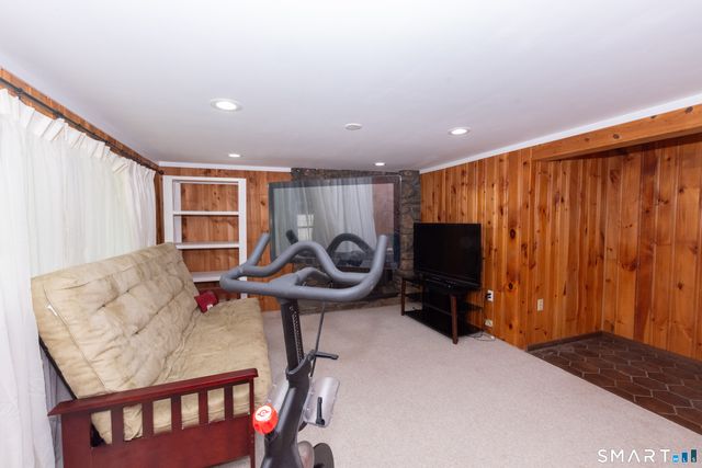 33 School Road, Bolton, CT 06043
