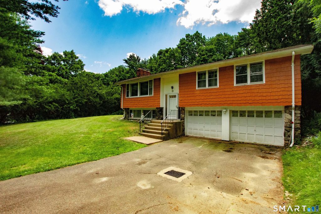 33 School Road, Bolton, CT 06043