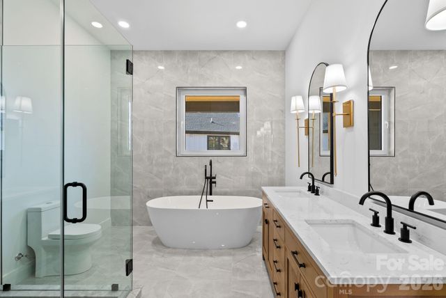 5 Trevs Way, Fletcher, NC 28732