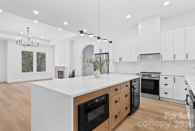 5 Trevs Way, Fletcher, NC 28732