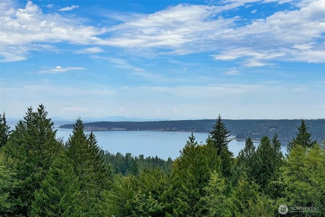 982 Weston Parkway, Sequim, WA 98382