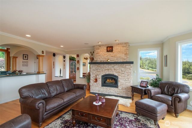 982 Weston Parkway, Sequim, WA 98382