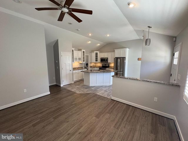 7638 4TH ST, Pasadena, MD 21122