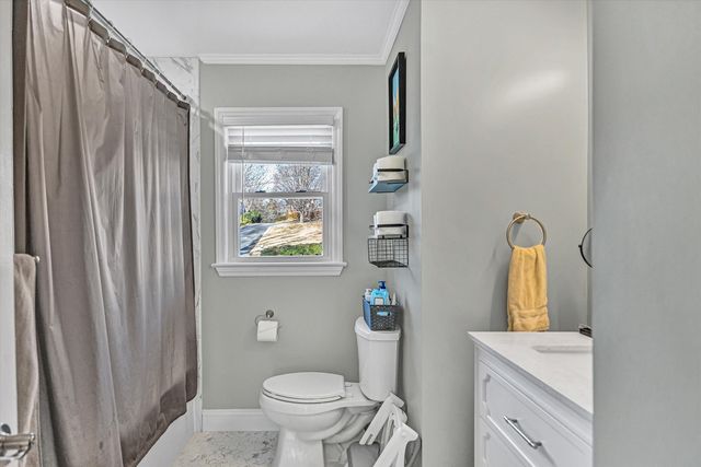 330 OAKLAND DR, Collinsville, VA 24078