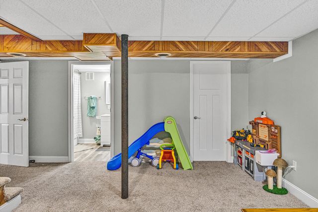 330 OAKLAND DR, Collinsville, VA 24078