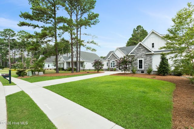 378 Autumn Pheasant Loop NW, Calabash, NC 28467