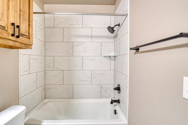 3225 Pagoda Pead Drive, Yukon, OK 73099