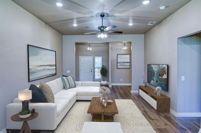 3225 Pagoda Pead Drive, Yukon, OK 73099