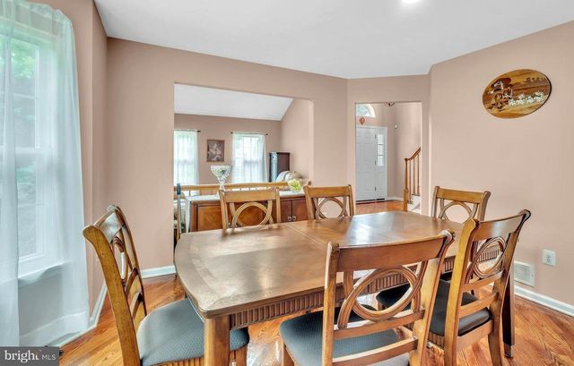 222 IVANHOE DR, Robbinsville, NJ 08691