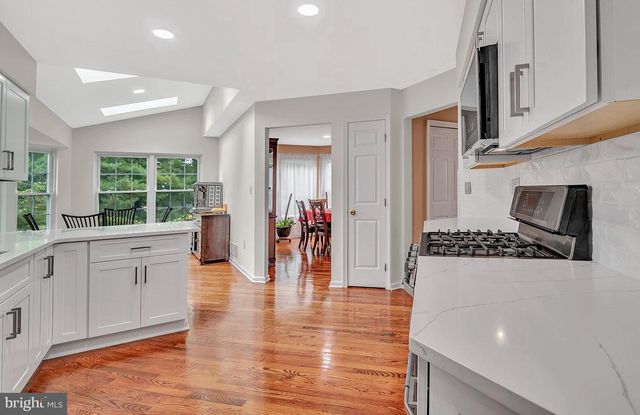 222 IVANHOE DR, Robbinsville, NJ 08691