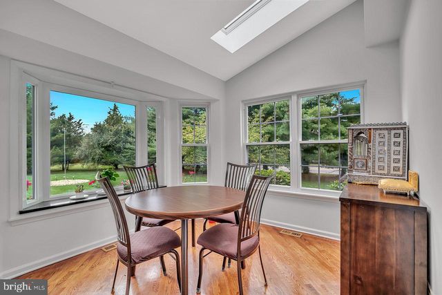 222 IVANHOE DR, Robbinsville, NJ 08691