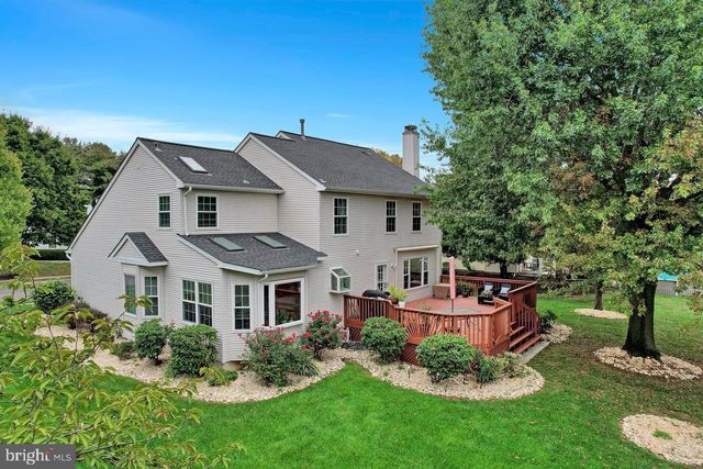 222 IVANHOE DR, Robbinsville, NJ 08691
