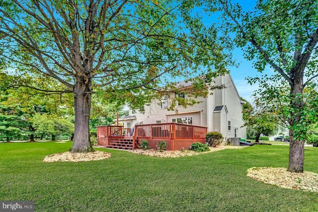 222 IVANHOE DR, Robbinsville, NJ 08691
