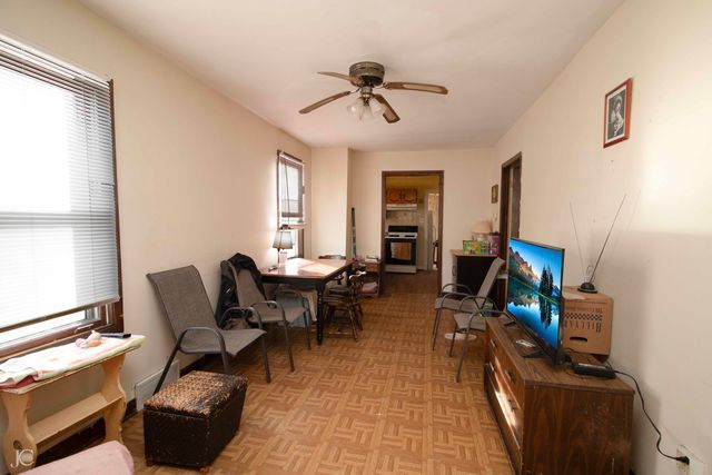 10540 Princess Avenue, Chicago Ridge, IL 60415