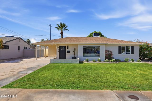 933 E CAVALIER Drive, Phoenix, AZ 85014