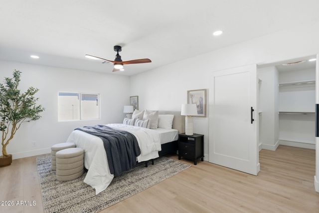 933 E CAVALIER Drive, Phoenix, AZ 85014