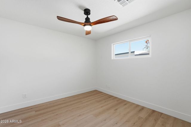 933 E CAVALIER Drive, Phoenix, AZ 85014