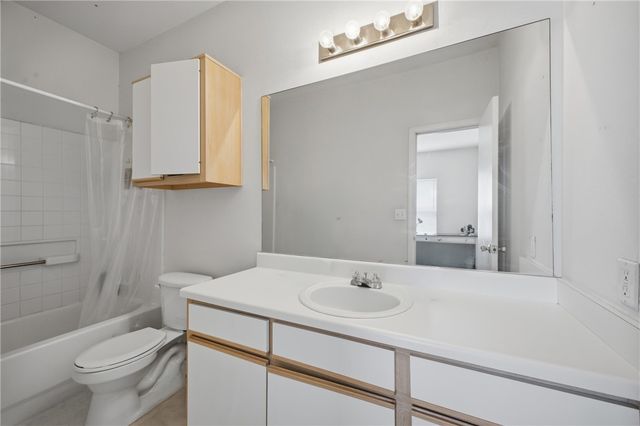 1215 Canyon Creek Circle, College Station, TX 77840