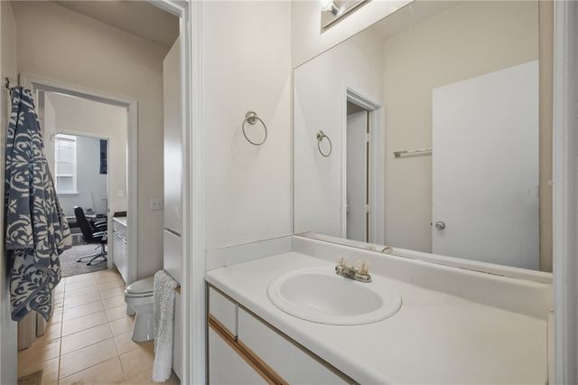 1215 Canyon Creek Circle, College Station, TX 77840