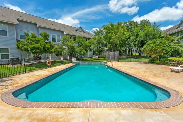 1215 Canyon Creek Circle, College Station, TX 77840