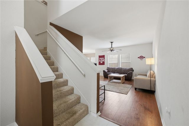 1215 Canyon Creek Circle, College Station, TX 77840