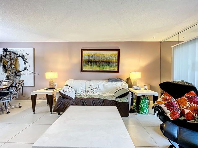 15451 Pembridge Dr 214, Delray Beach, FL 33484